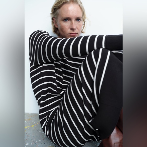 Parisian Striped Knit Dress New - Picture 4 of 4